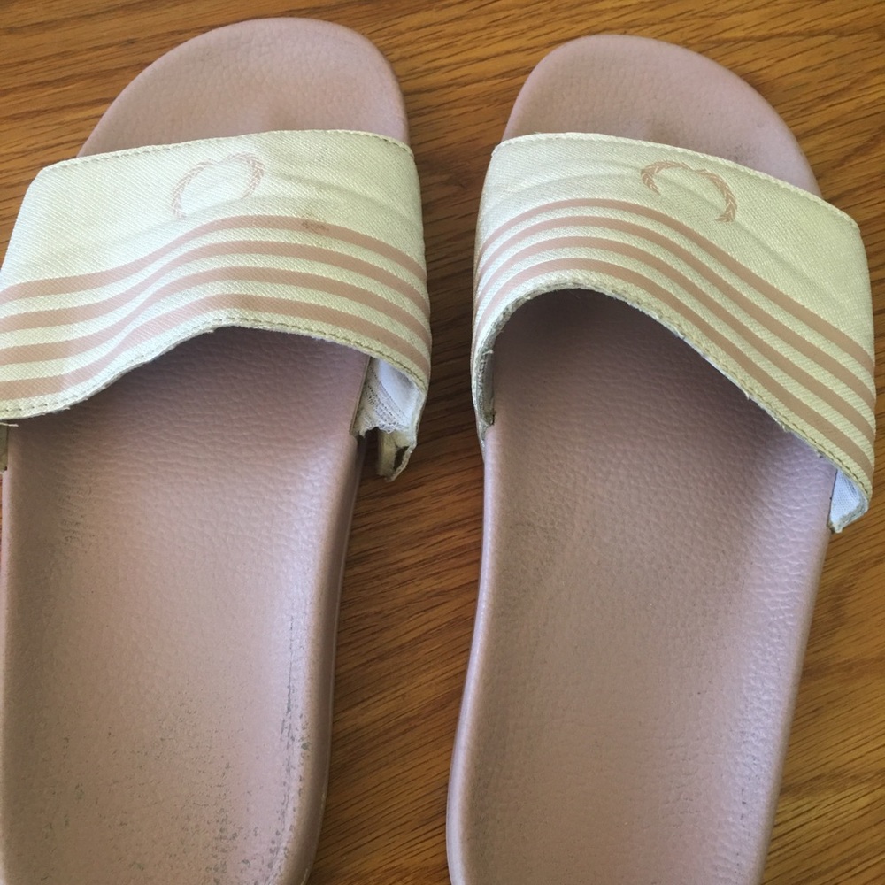 Ladies sandals